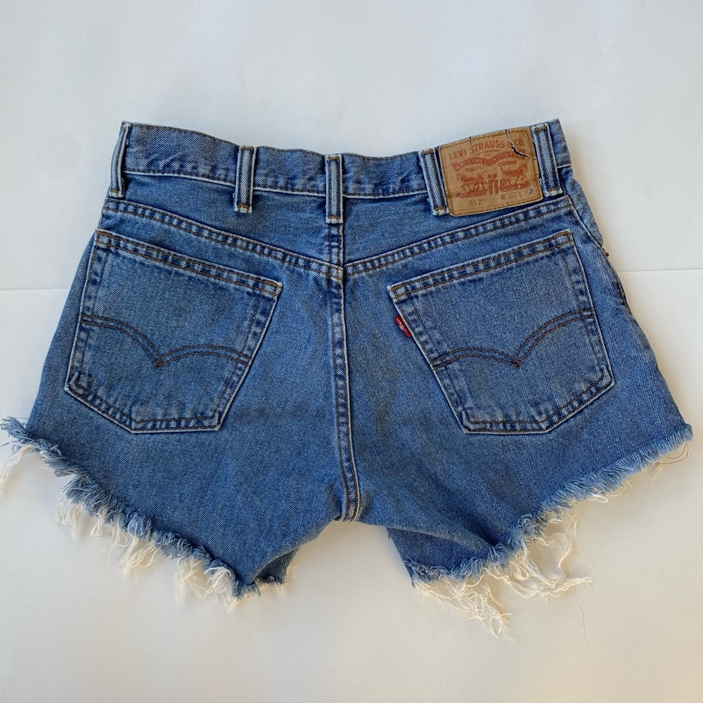 Levi cutoffs Size 30 Jean shorts
